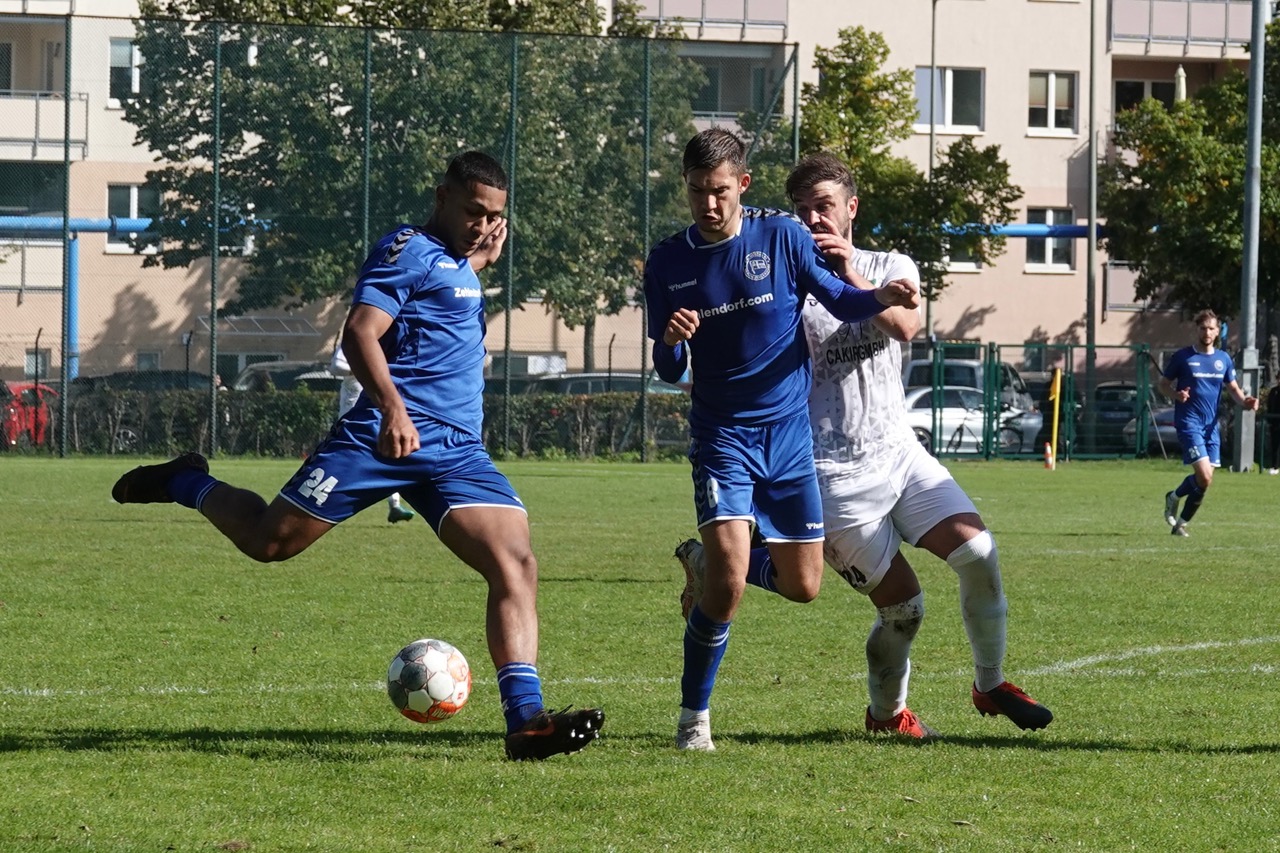 1.Herren bei Hertha 06